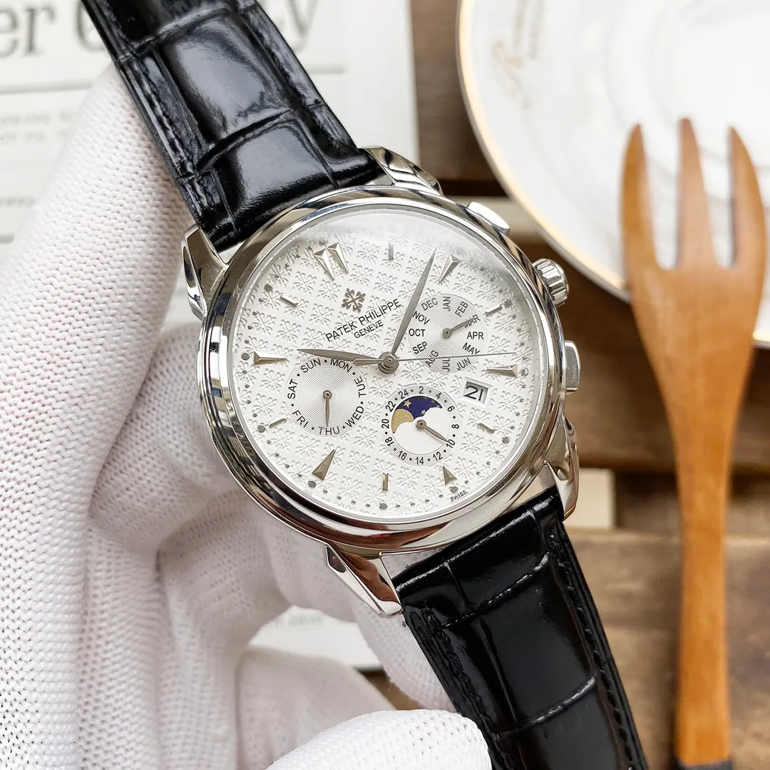 💎 The latest PP style Patek Philippe is equipped with imported 9100 multi-function movement (zero repair) function (24 hours, day of the week, stars, month) imported 316 fine steel! Paired with Italian imported calfskin! Original pin buckle! Size 42mm. Wear-resistant and scratch-resistant sapphire glass! Super waterproof to 50 meters! Simple but not simple! Patek Philippe, you deserve it.